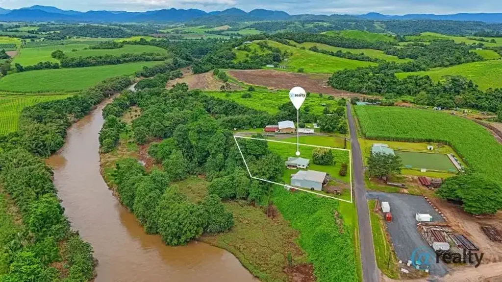 South Johnstone 3બેડરૂમ PRICE REDUCED! - QUEENSLANDER 2 Acres + 20x20 mtr Large Shed + River Views!