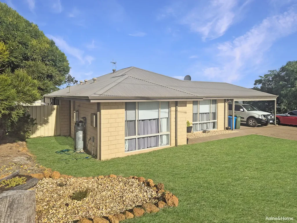 Mount Barker 3Moenga Comfortable Living in a Prime Location