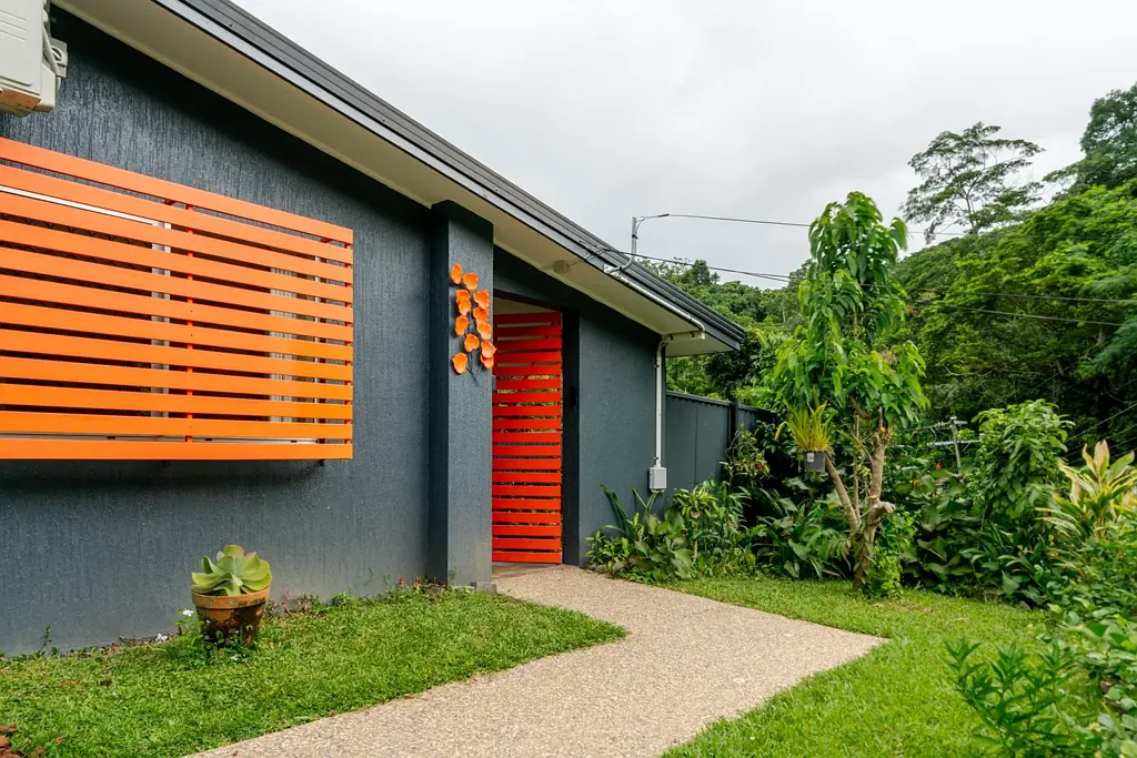 Spacious Family Retreat with Pool in Peaceful Bayview Heights