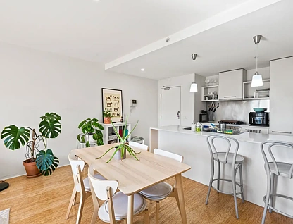 711/1 Bouverie St, Carlton, VIC 3053, 2 ਕਮਰੇ, 2 ਬਾਥਰੂਮ, Apartment