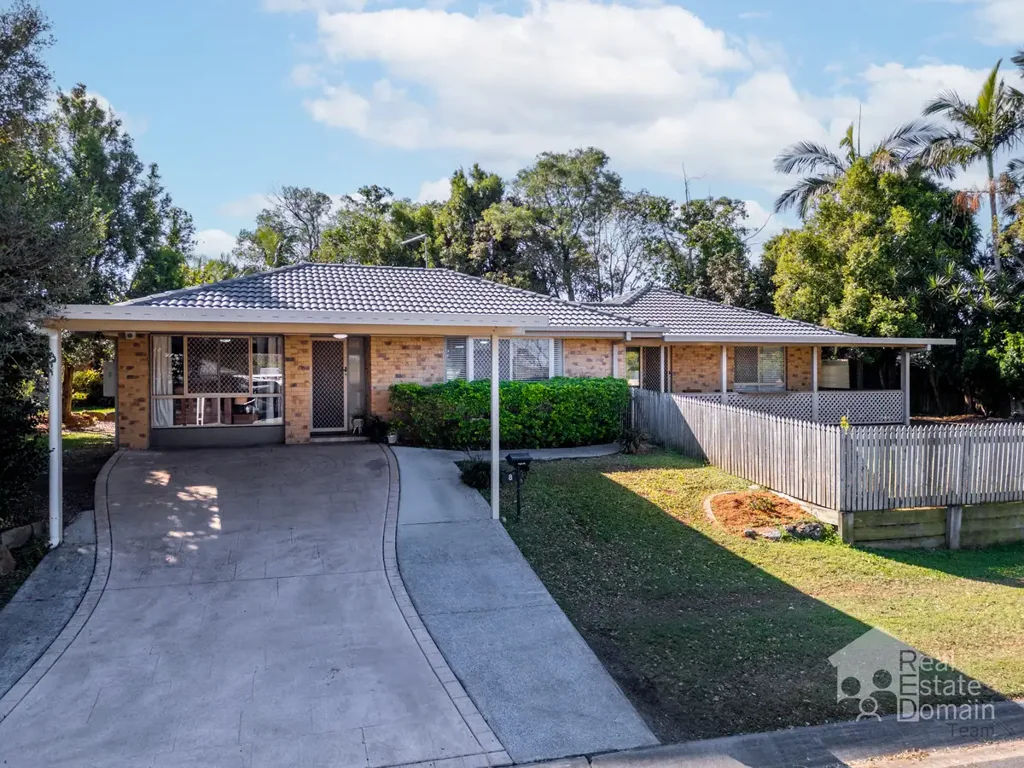 8 Hillview Drive, Hillcrest, QLD 4118