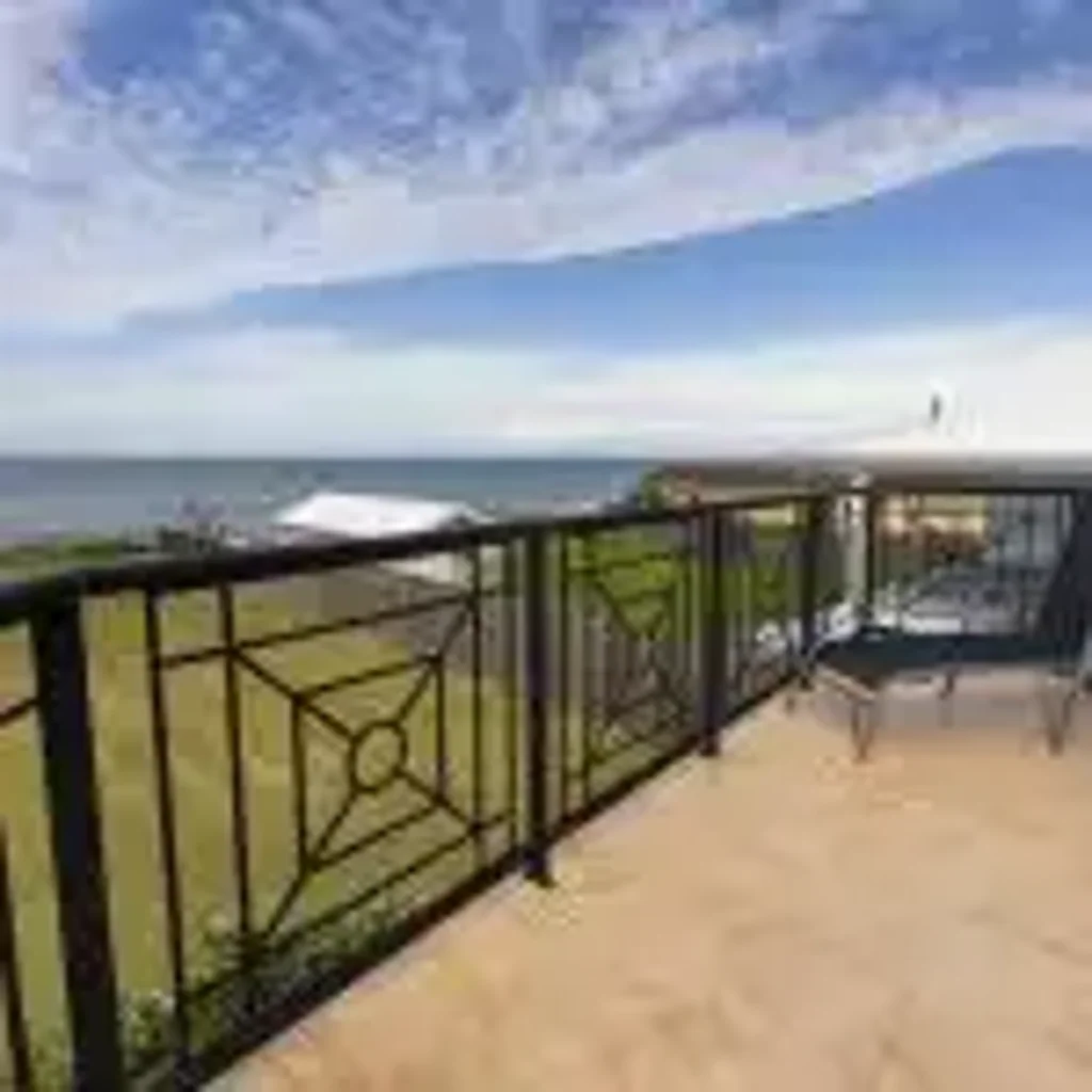 Old Bar 3房  Coastal Holiday Ocean Front Apartment