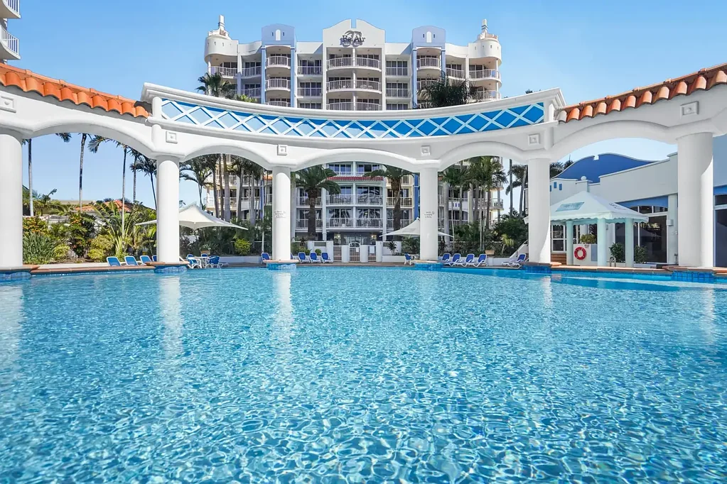 Broadbeach 2ਬੈੱਡਰੂਮ Fully Furnished Dual-Key Opportunity, Two Blocks from the Beach