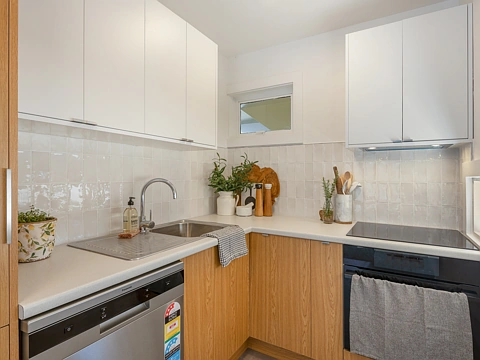 Mount Victoria 2房  Renovated Perfection - Move-in Ready!