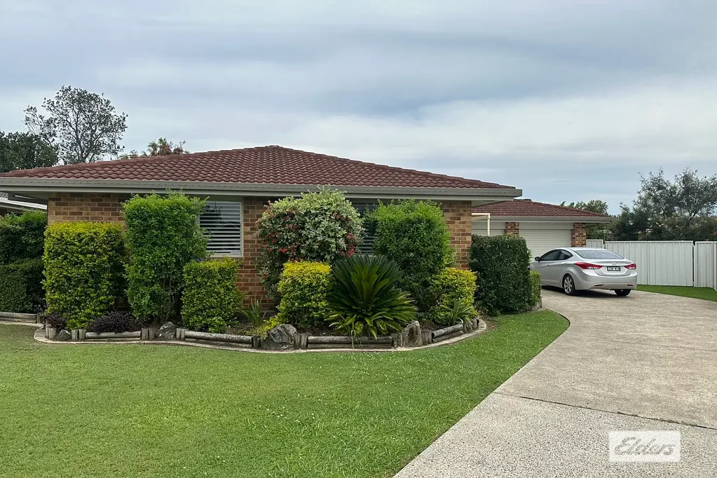 TAREE WEST  LARGE FAMILY HOME