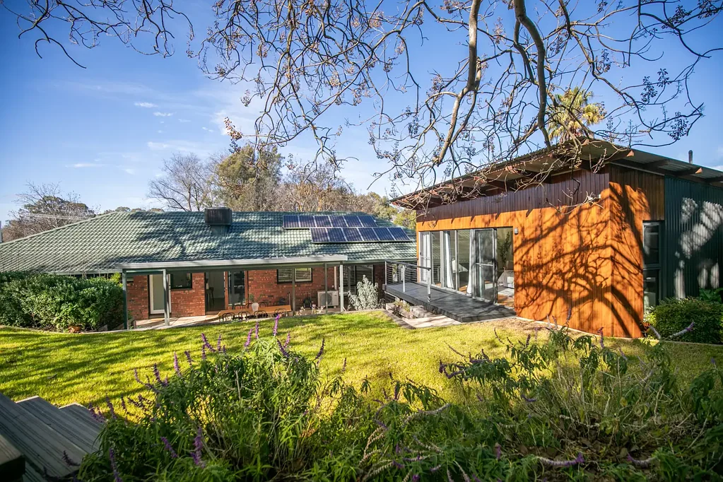 Mount Barker 4 Bedroom Big Vibes, Bold Living - The Ultimate Family & Creative Escape