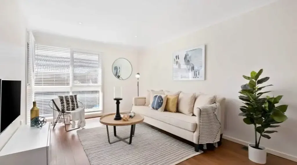 Stylish 2 Bedroom Unit in the Heart of Mordialloc