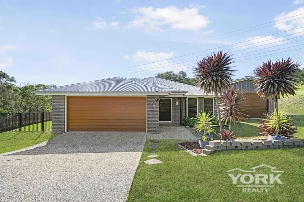 7 Lydia Place, Top Camp, QLD 4350