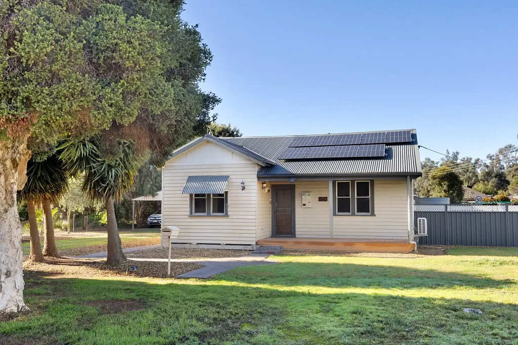 1 Priory Street, Rochester, VIC 3561