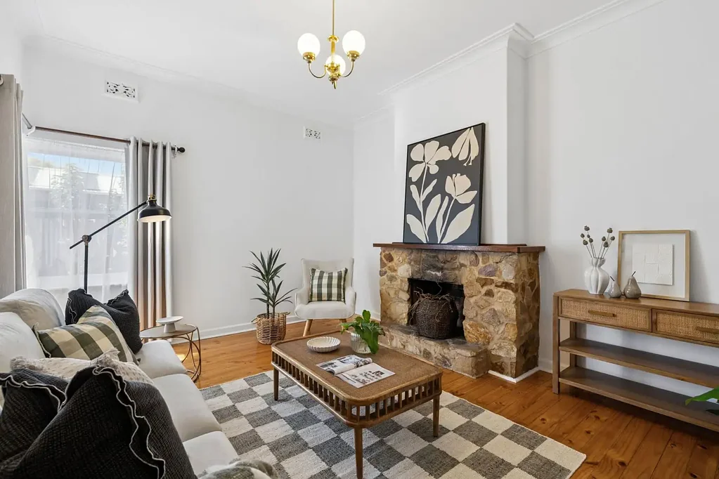 Charleston 4Kwarto A charming, quiet achiever with an income-ready commercial edge