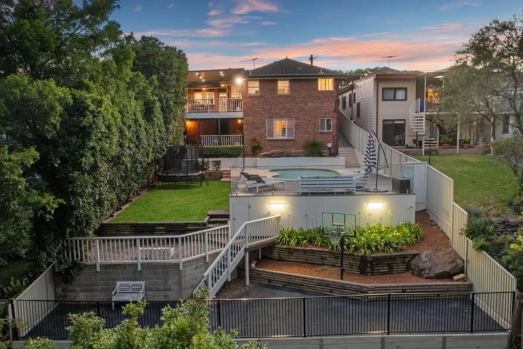 19 Carter Crescent, Gymea Bay, NSW 2227