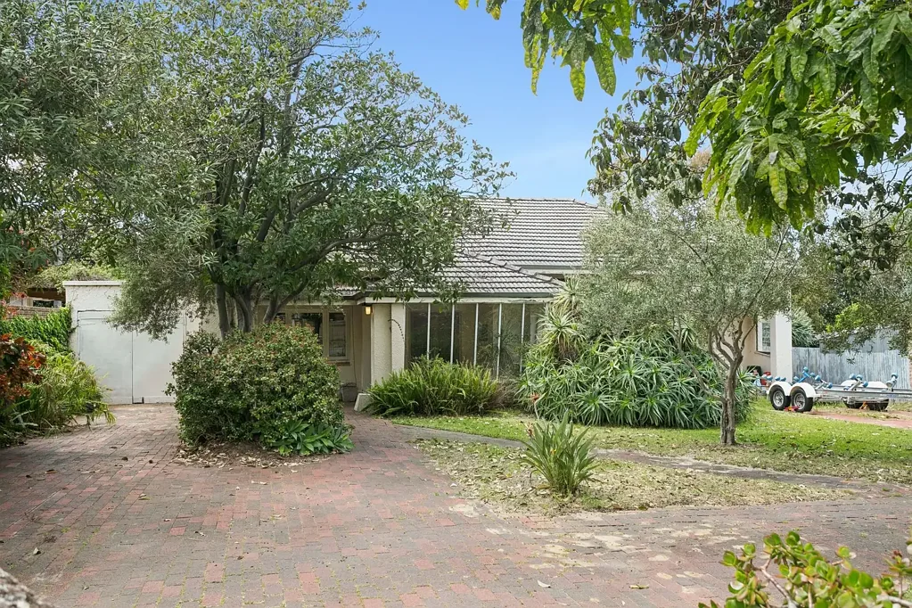 40 Bruce St, Nedlands, WA 6009