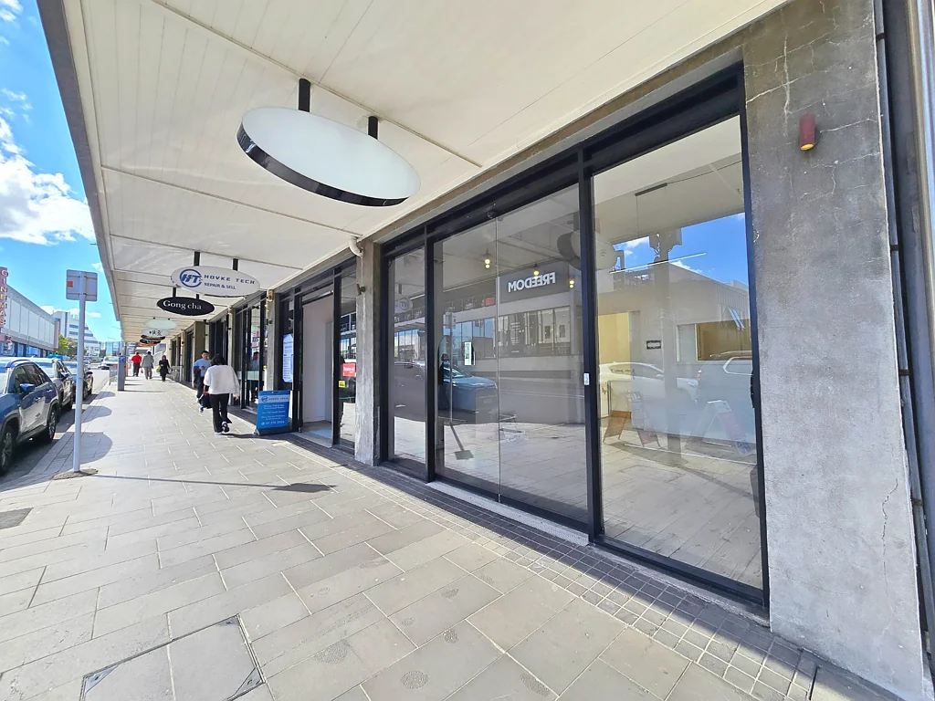Newmarket Prime Corner Retail in Heart of Newmarket
