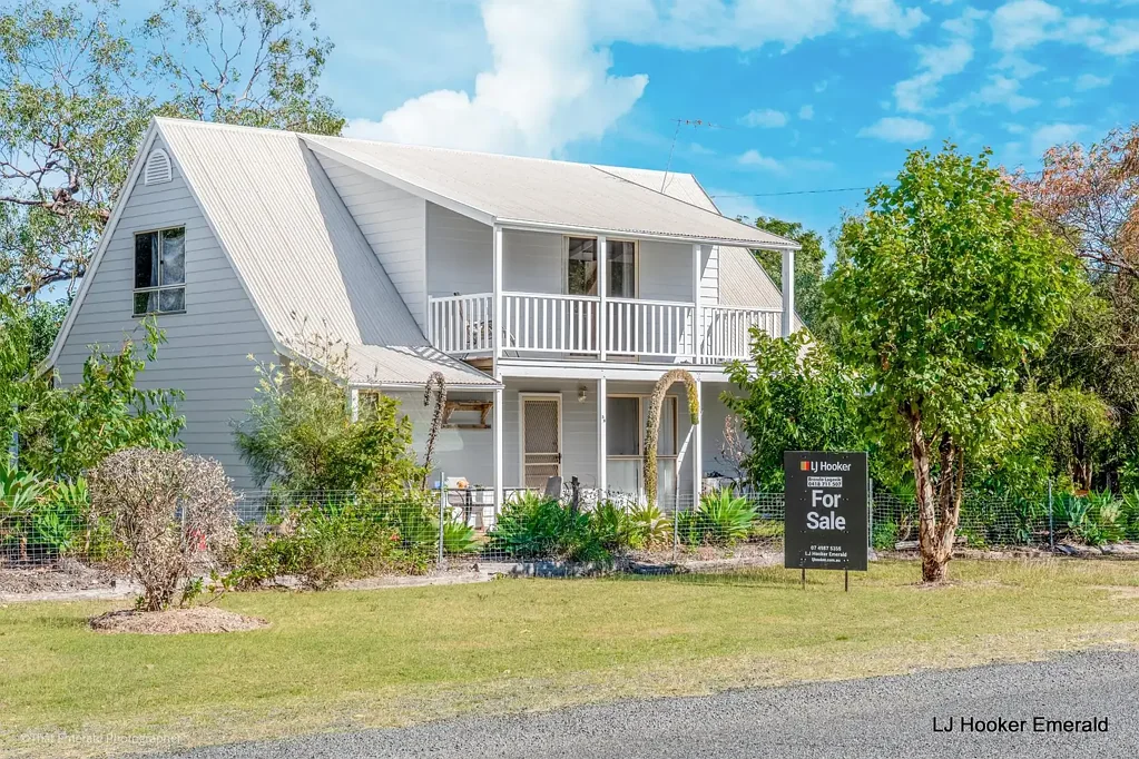 38 Bailey Street, Capella, QLD 4723