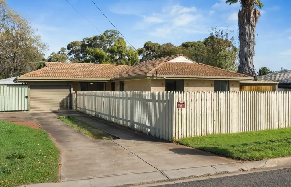 Comfortable Family Living in a Convenient Reynella Location