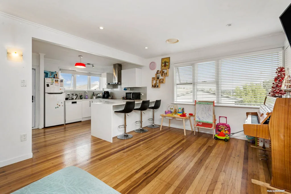 1/662 East Coast Road, Pinehill, North Shore City, Auckland
