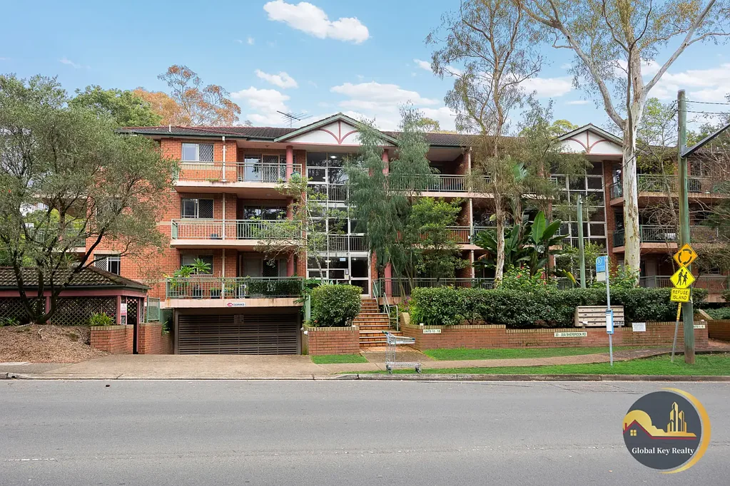 Hornsby 2Moenga Spacious Full-Brick & Sunlit 2-Bedroom Apartment in a Prime Hornsby Location