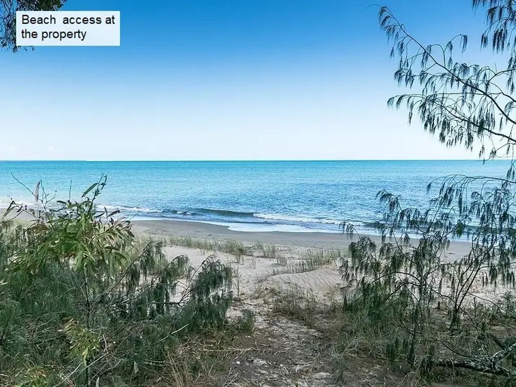 Toogoom 3房  Lovely Toogoom acerage, 4,982m2 with 40m+ frontage to the beach