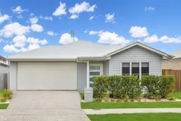 18 Roseleaf Crescent, Palmview