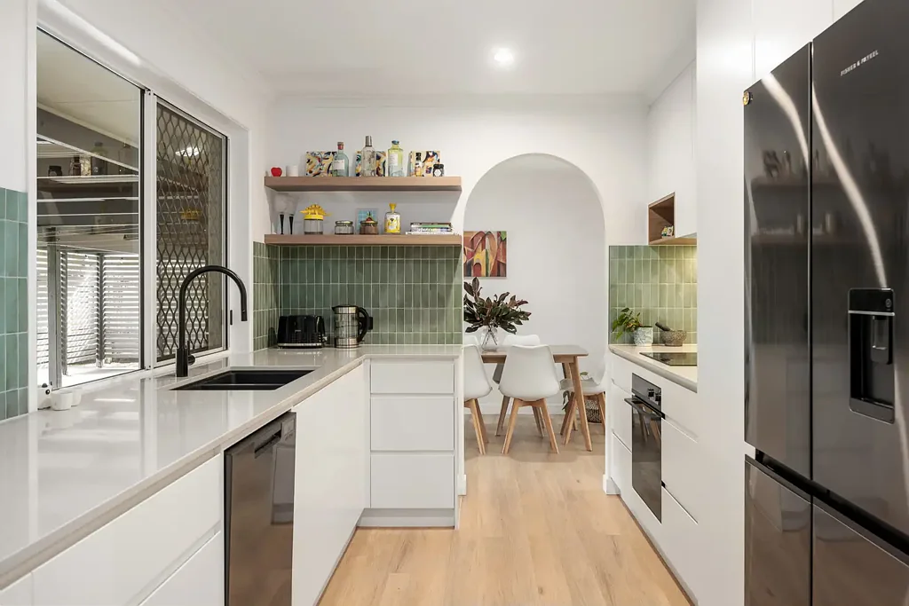 Mount Coolum 3कमरा Immaculate Family Living with Stunning Mount Coolum Views