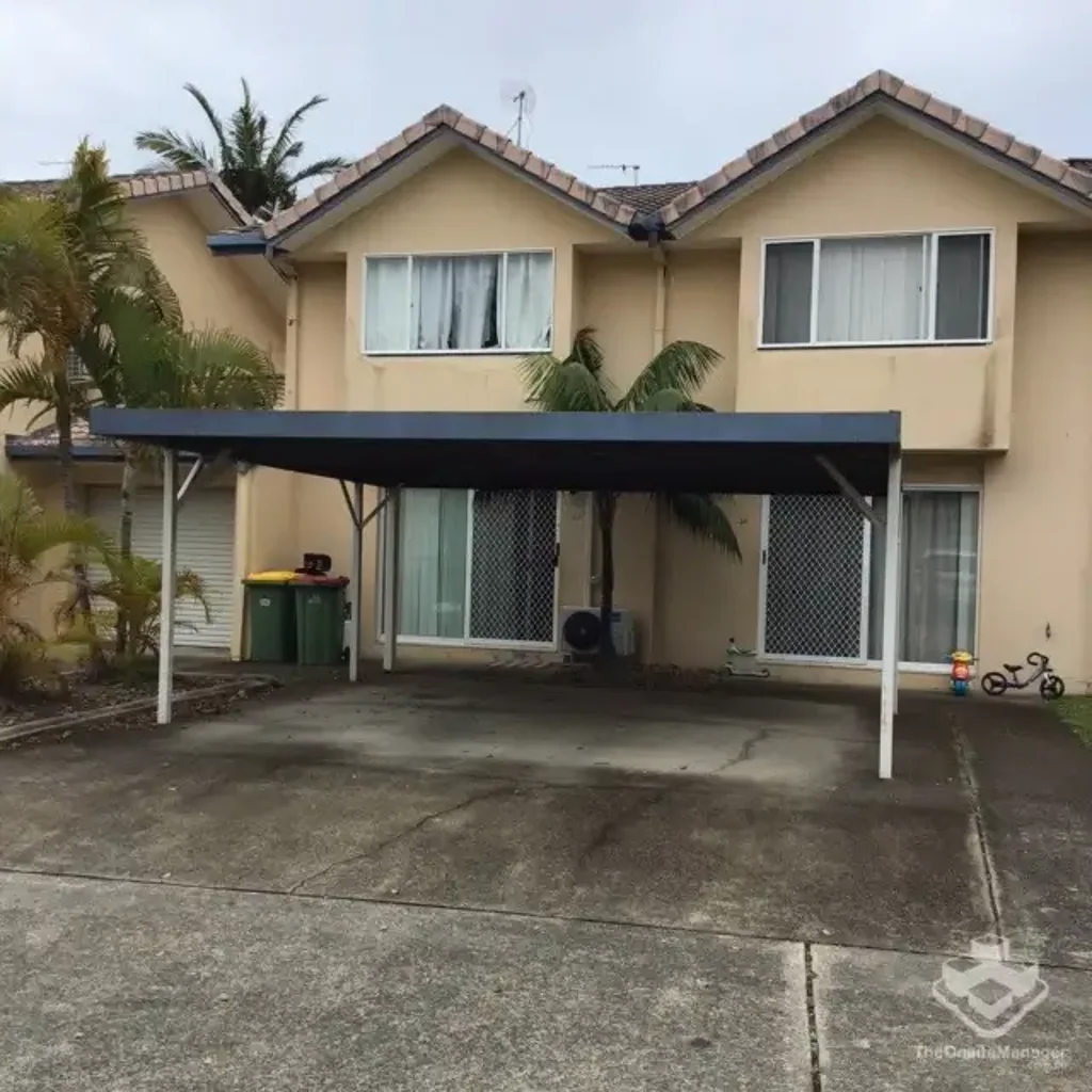 2 Bedroom Townhouse with Air-con