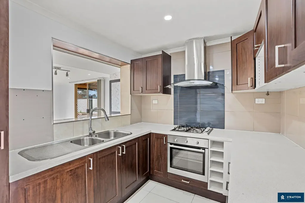 Langford 3ਬੈੱਡਰੂਮ Delightful 3-Bedroom Home with Theatre and Games Room on 684sqm Block in Prime Langford Location!!