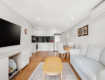 207/170 Manningham Road, Bulleen, VIC 3105, 2房, 2浴, Apartment