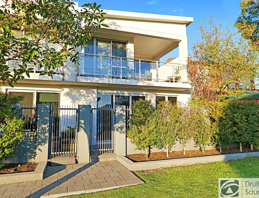 2/224 Flamborough Street, Doubleview, North West Perth, 2 rūma, 1 rūma horoi, Apartment