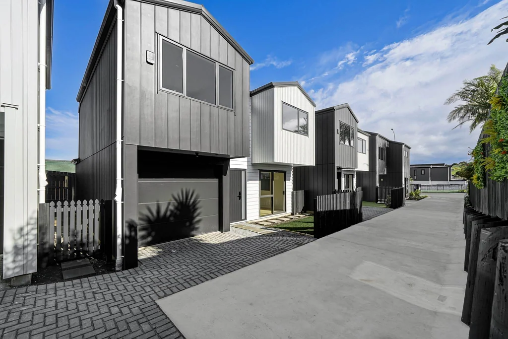 Bucklands Beach 4房  Very Affordable Standalone Family Home