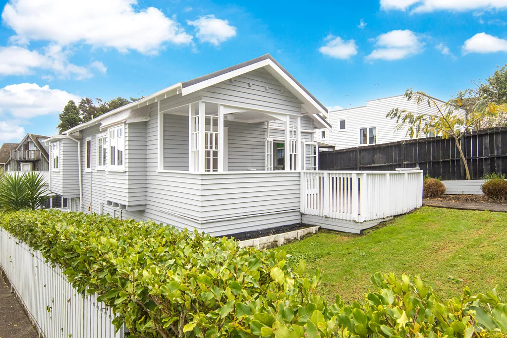 Blockhouse Bay 3Zimmer Where Character Meets Coastal Living