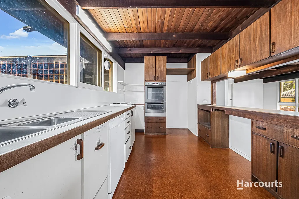 7 Holyrood Drive, Vermont, VIC 3133