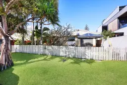 16 Seabeach Avenue, Mermaid Beach