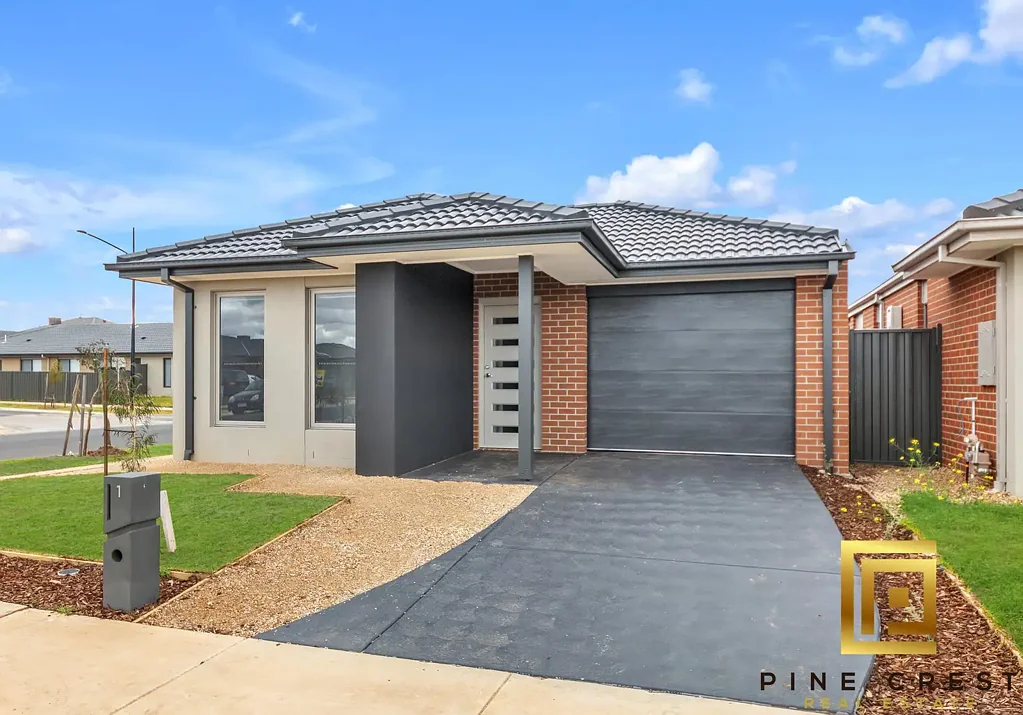A Perfect Family Home available for lease!