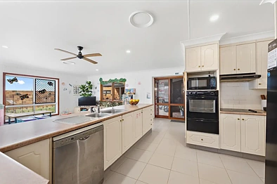 22 Cortes Drive, Thabeban, QLD 4670, 5 ਕਮਰੇ, 3 ਬਾਥਰੂਮ, House