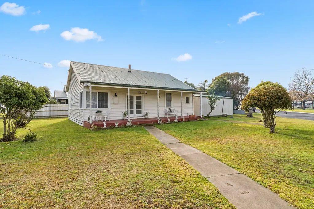 2 Wilson Street, Terang, VIC 3264