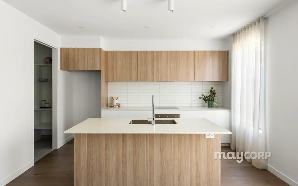 Modern Family Living in the Heart of Wantirna South