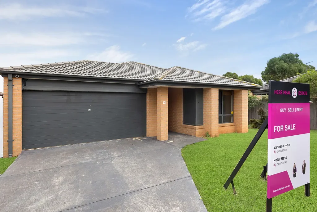 Wallan 4બેડરૂમ SPACIOUS FOUR BEDROOM HOME ON A LARGE BLOCK