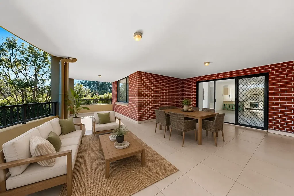 Campsie 2Kwarto Spacious North-West Facing Apartment with an Expansive 41sqm Balcony and Leafy Outlook