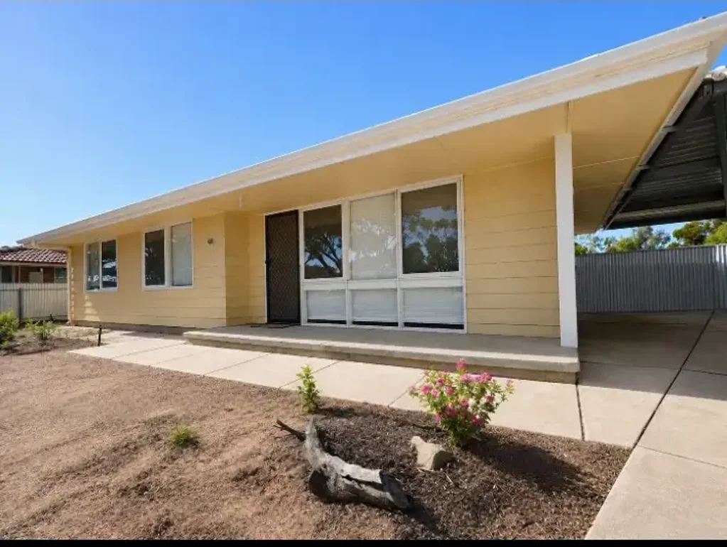 Port Augusta West 3房  Solid Investment or Future Home