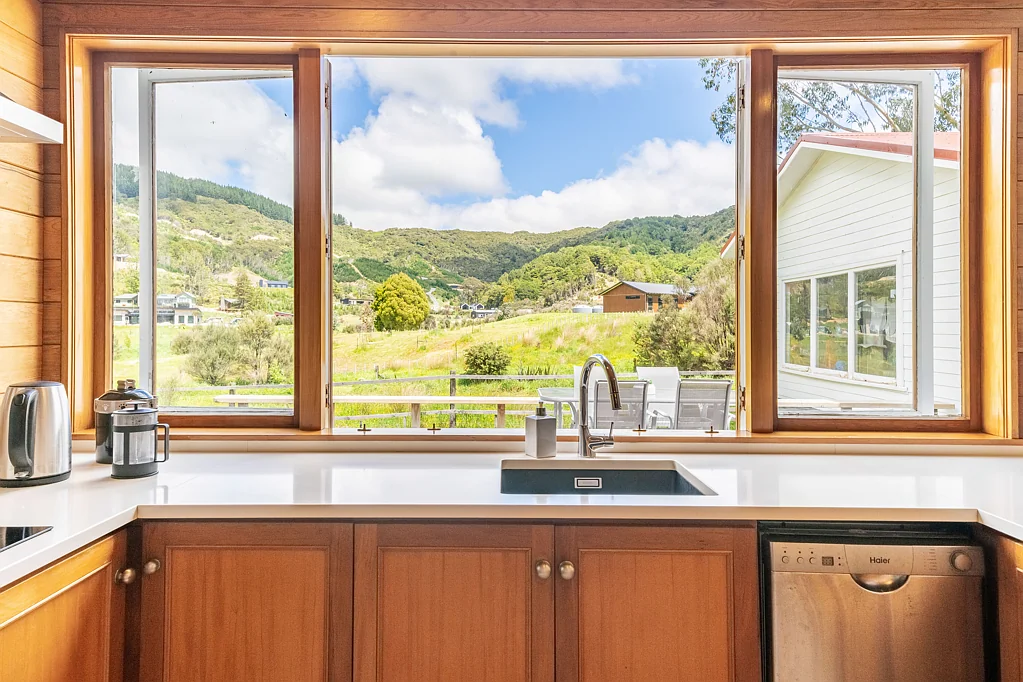 423 Katherine Mansfield Drive, Whitemans Valley, Upper Hutt, Wellington