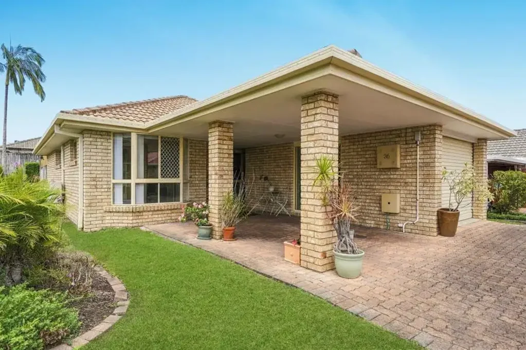 Standalone Villa Living in the Sought-After Meadowglen Community