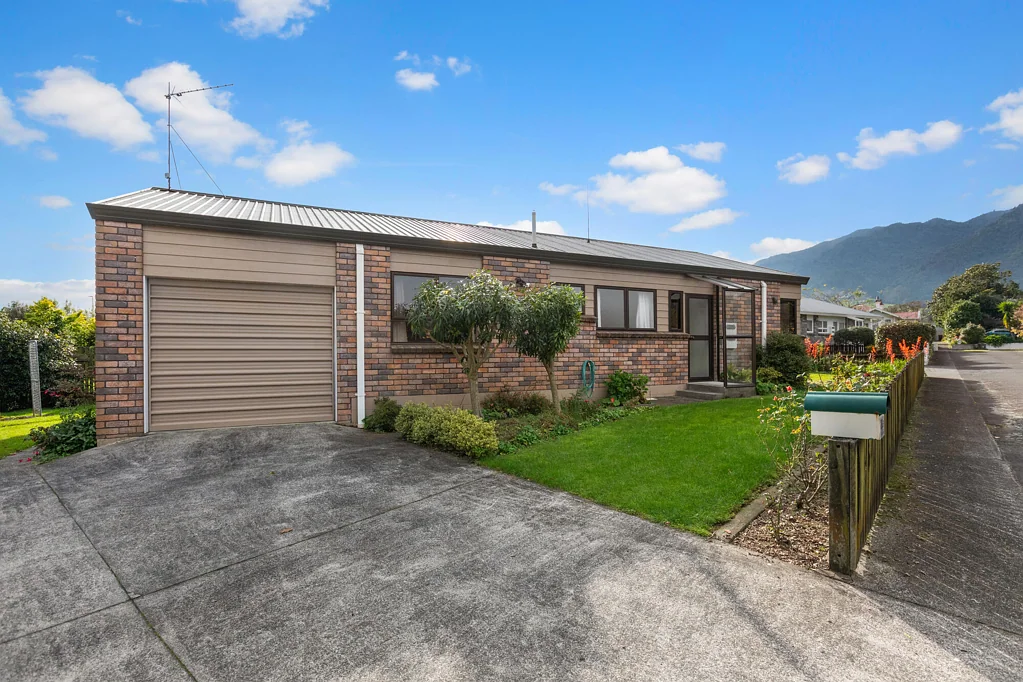 Te Aroha 2غرفة نوم Mountain Views & Easy Living