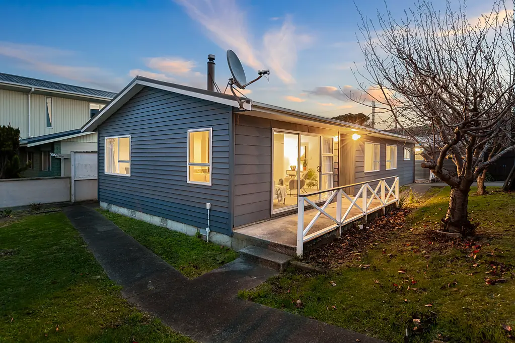 2 Pascoe Avenue, Paremata, Porirua, Wellington