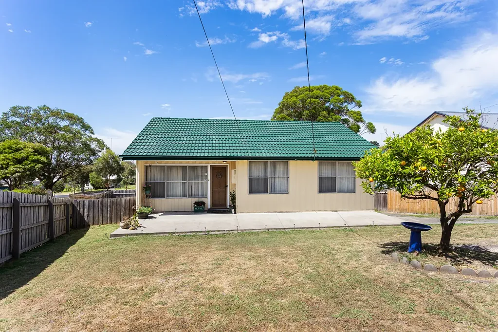 16 Sherrin Street, Morwell, VIC 3840
