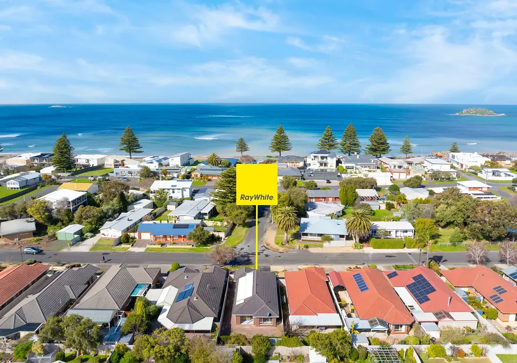 15 Ainslie Roberts Drive, Encounter Bay, SA 5211