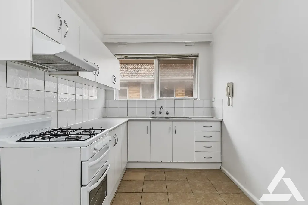 Neat, Tidy & Quiet 2 bedroom Unit