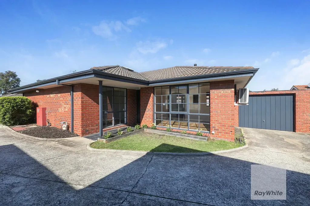 Semi-Renovated 2-Bedroom Villa in Prime Tullamarine Location