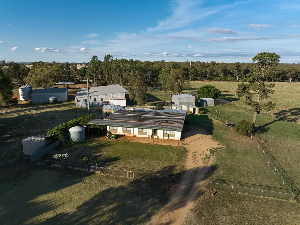 635 Curries Lane, Milbrulong, NSW 2656