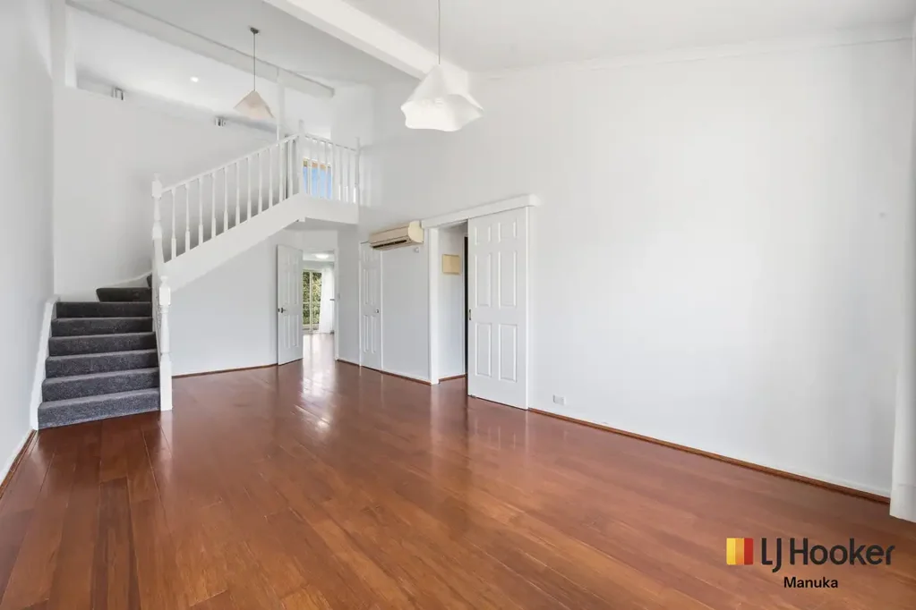 Narrabundah 3Zimmer Resort-Style Apartment with Pool, Tennis Court & Flexible Loft Living