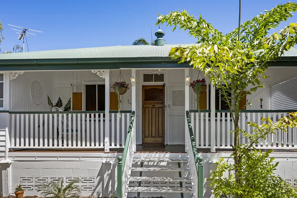 South Townsville 3Zimmer Classic Cottage Charm with Tropical Backyard Escape
